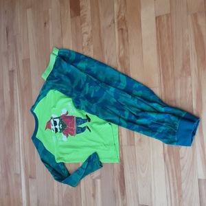 Old navy size 8 pyjama set - 3 FOR 20$